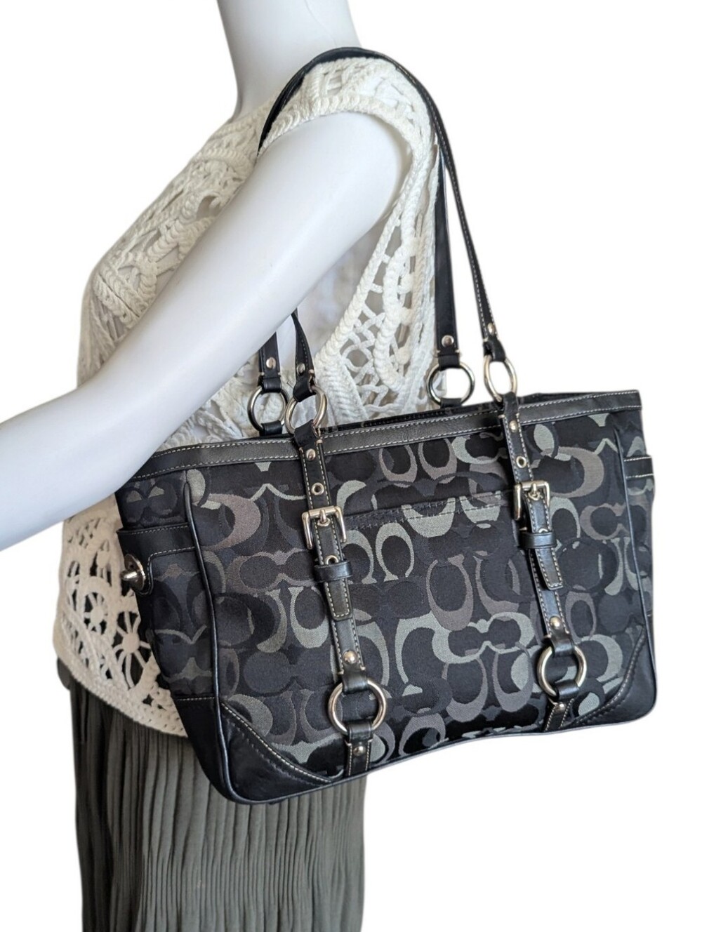 vintage Coach Gallery Optic Signature Tote Bag.